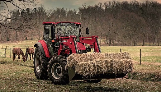 images/Case IH Farmall C tractor.jpg